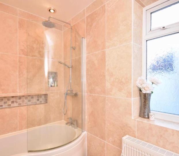 The Beach House - Fully Refurbed March 2024 Oystermouth Екстериор снимка