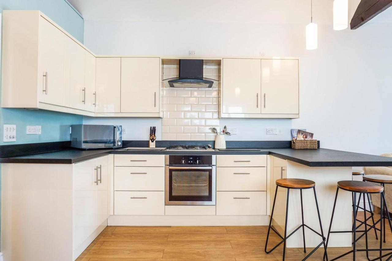 The Beach House - Fully Refurbed March 2024 Oystermouth Екстериор снимка